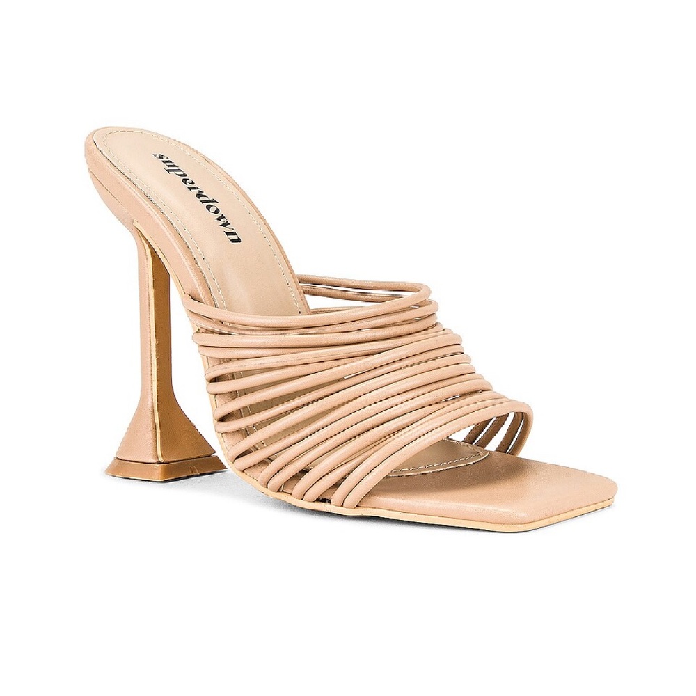 BRAND NEW tan heels from Superdown, Size 6